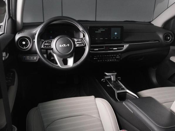 Kia K3 II (China Market) Рестайлинг с пробегом 2024 года, цена 2 354 000 рублей, 19733 км, седан, Автокод Объявления
