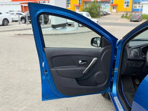 Renault Logan II с пробегом 2014 года, цена 770 000 рублей, 90599 км, седан, Автокод Объявления