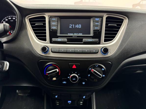 Hyundai Solaris II Рестайлинг с пробегом 2022 года, цена 1 630 000 рублей, 83888 км, седан, Автокод Объявления