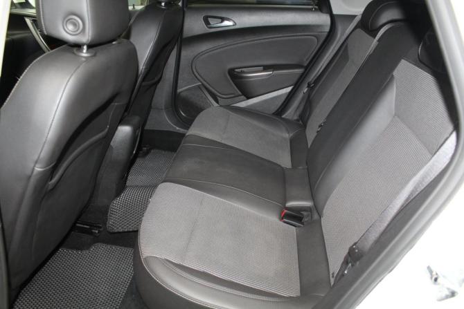 Opel Astra J с пробегом 2010 года, цена 629 000 рублей, 172852 км, хэтчбек, Автокод Объявления