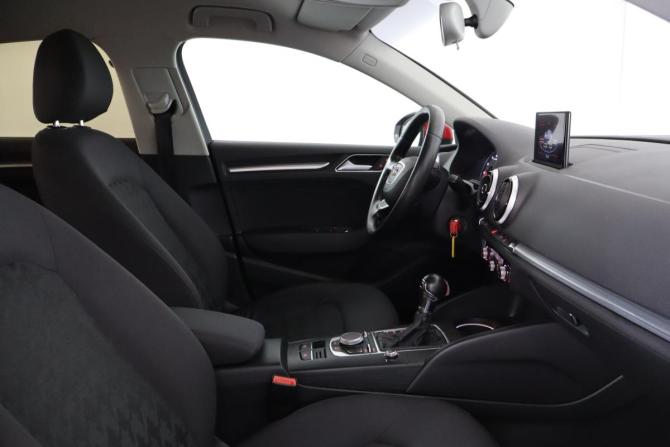 Audi A3 III (8V) с пробегом 2015 года, цена 1 089 000 рублей, 250000 км, седан, Автокод Объявления