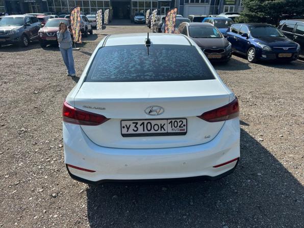 Hyundai Solaris II с пробегом 2017 года, цена 1 030 000 рублей, 218145 км, седан, Автокод Объявления