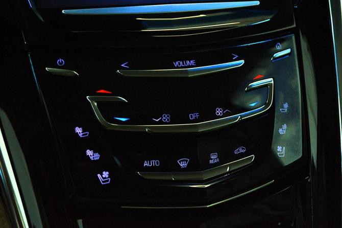 Cadillac Escalade IV с пробегом 2015 года, цена 2 575 000 рублей, 149000 км, внедорожник, Автокод Объявления