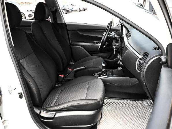 Kia Rio IV Рестайлинг с пробегом 2021 года, цена 1 474 000 рублей, 53345 км, седан, Автокод Объявления
