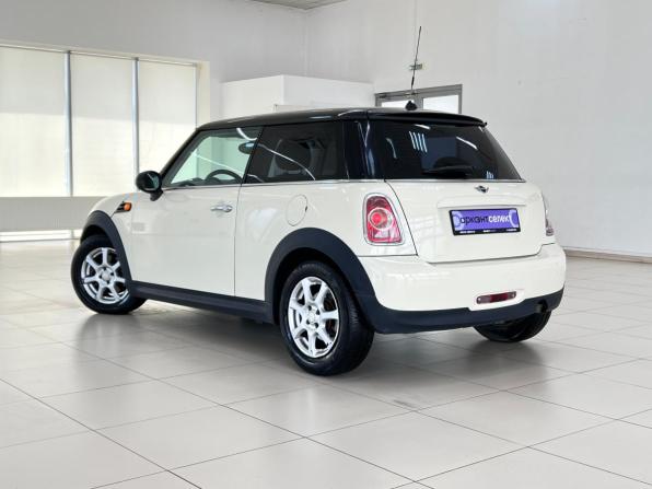 Mini Hatch II (R56) Рестайлинг с пробегом 2011 года, цена 890 000 рублей, 168500 км, хэтчбек, Автокод Объявления