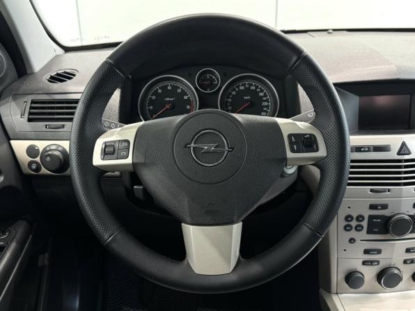 Opel Astra H Рестайлинг с пробегом 2008 года, цена 440 000 рублей, 265288 км, седан, Автокод Объявления