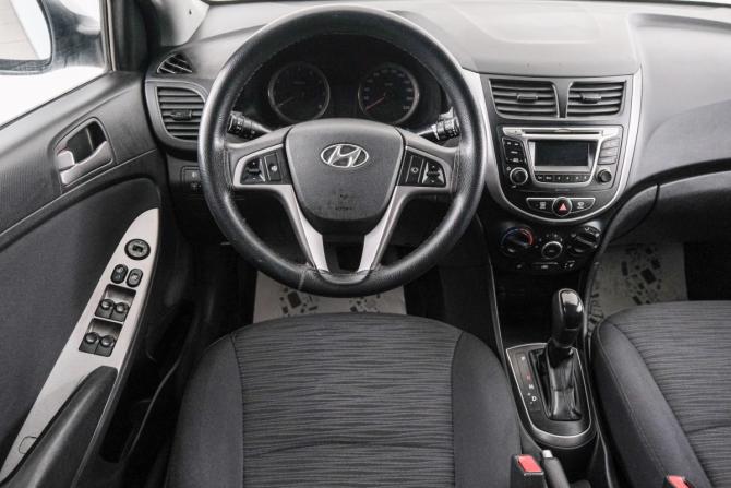 Hyundai Solaris I Рестайлинг с пробегом 2015 года, цена 899 000 рублей, 242000 км, седан, Автокод Объявления