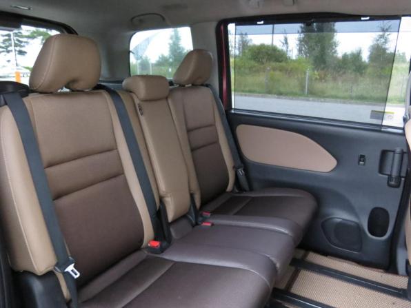 Nissan Serena V (C27) с пробегом 2016 года, цена 1 395 000 рублей, 185000 км, минивэн, Автокод Объявления