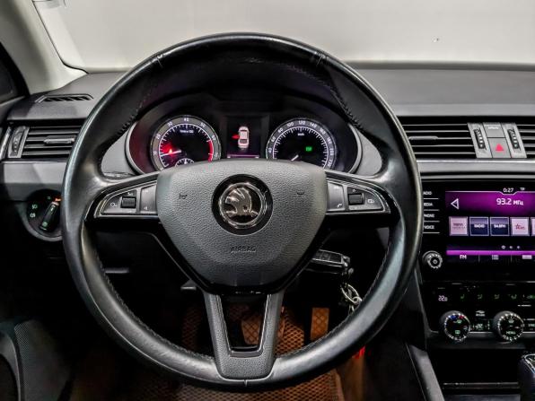 Skoda Octavia III (A7) Рестайлинг с пробегом 2018 года, цена 2 100 000 рублей, 91921 км, лифтбек, Автокод Объявления
