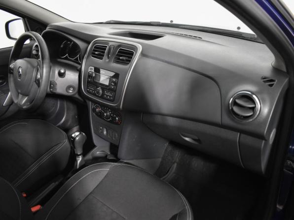 Renault Logan II с пробегом 2018 года, цена 740 000 рублей, 158000 км, седан, Автокод Объявления
