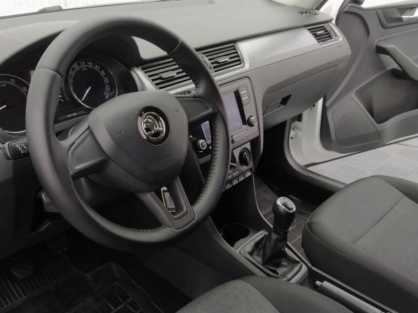 Skoda Rapid I Рестайлинг с пробегом 2017 года, цена 1 224 000 рублей, 44983 км, лифтбек, Автокод Объявления