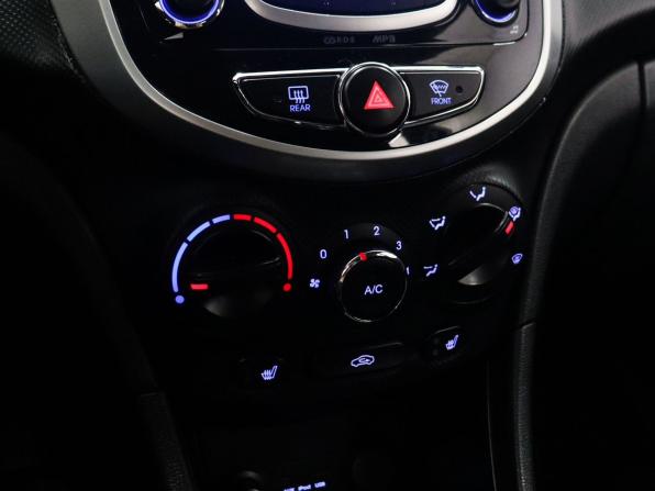 Hyundai Solaris I с пробегом 2014 года, цена 795 000 рублей, 189900 км, хэтчбек, Автокод Объявления