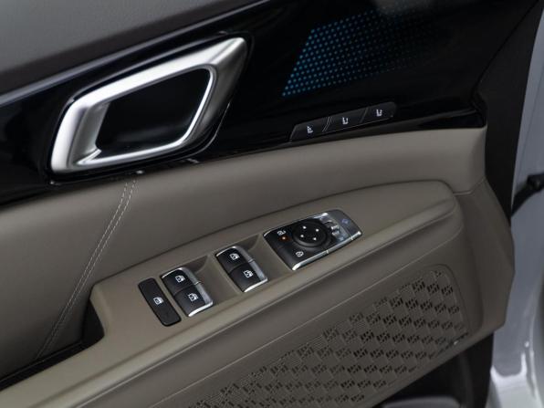 Kia Carnival IV Рестайлинг с пробегом 2025 года, цена 6 745 055 рублей, 10714 км, минивэн, Автокод Объявления