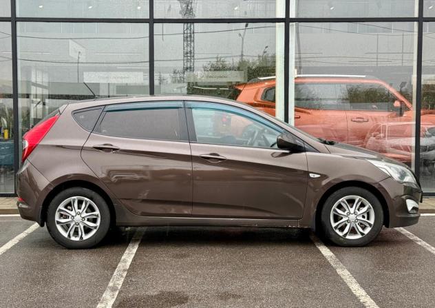 Hyundai Solaris I Рестайлинг с пробегом 2015 года, цена 736 000 рублей, 216951 км, хэтчбек, Автокод Объявления