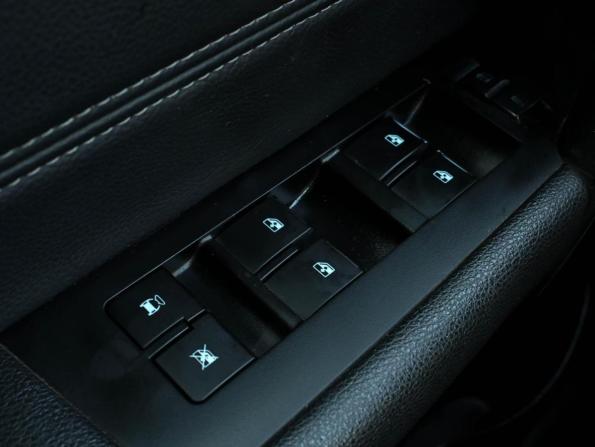 Chevrolet Captiva I Рестайлинг 2 с пробегом 2014 года, цена 1 679 600 рублей, 229935 км, внедорожник, Автокод Объявления