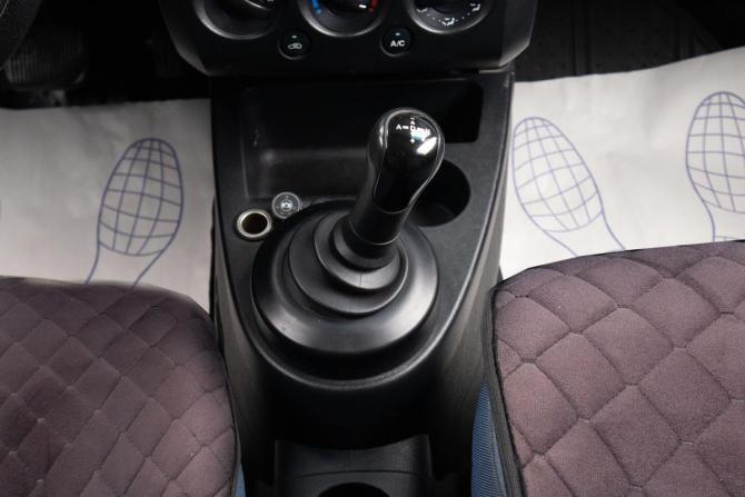 Ford Fiesta Mk5 с пробегом 2005 года, цена 289 000 рублей, 280000 км, хэтчбек, Автокод Объявления