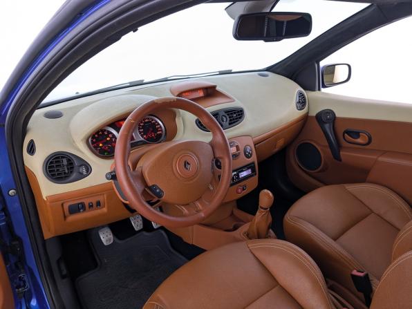 Renault Clio RS III с пробегом 2008 года, цена 1 130 000 рублей, 136439 км, хэтчбек, Автокод Объявления