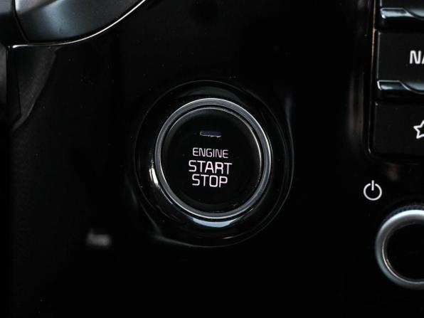 Kia Rio IV Рестайлинг с пробегом 2020 года, цена 1 699 000 рублей, 62434 км, седан, Автокод Объявления