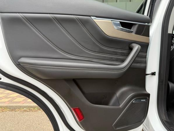 JETOUR X70 I Рестайлинг 2 с пробегом 2024 года, цена 2 250 000 рублей, 15350 км, внедорожник, Автокод Объявления
