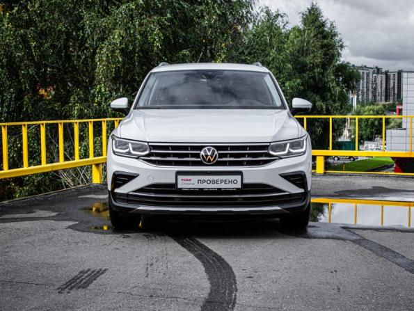 Volkswagen Tiguan II Рестайлинг с пробегом 2021 года, цена 3 344 000 рублей, 58731 км, внедорожник, Автокод Объявления