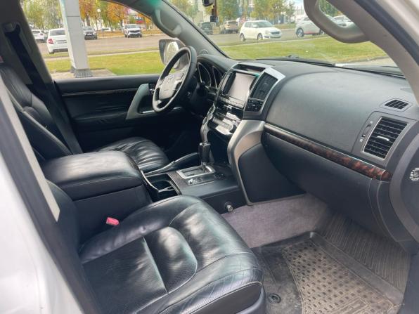 Toyota Land Cruiser 200 Series Рестайлинг 1 с пробегом 2014 года, цена 3 600 000 рублей, 292000 км, внедорожник, Автокод Объявления