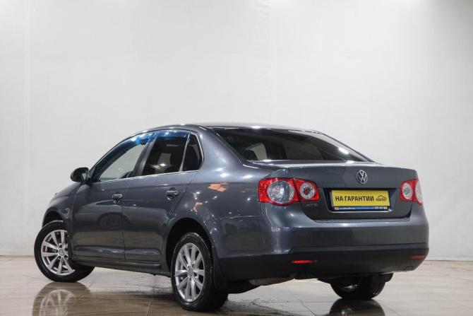 Volkswagen Jetta V с пробегом 2009 года, цена 739 000 рублей, 215000 км, седан, Автокод Объявления