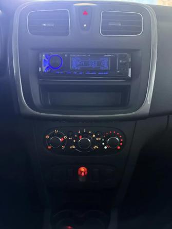 Renault Logan II Рестайлинг с пробегом 2018 года, цена 979 000 рублей, 40473 км, седан, Автокод Объявления