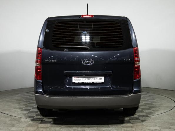 Hyundai H-1 II Рестайлинг с пробегом 2015 года, цена 2 490 585 рублей, 136908 км, минивэн, Автокод Объявления