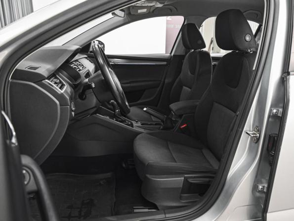 Skoda Octavia III (A7) Рестайлинг с пробегом 2017 года, цена 1 748 000 рублей, 208309 км, лифтбек, Автокод Объявления