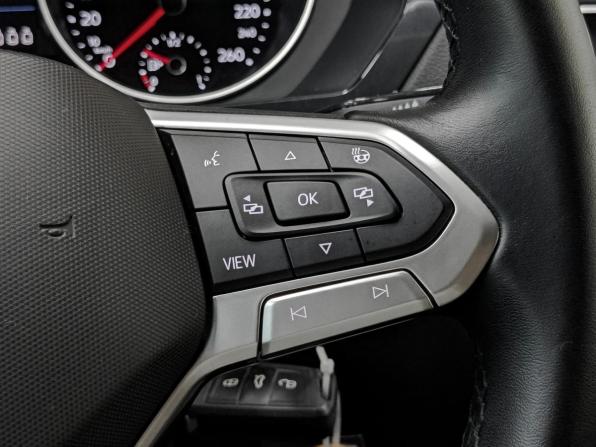 Volkswagen Tiguan II Рестайлинг с пробегом 2022 года, цена 3 155 000 рублей, 30461 км, внедорожник, Автокод Объявления