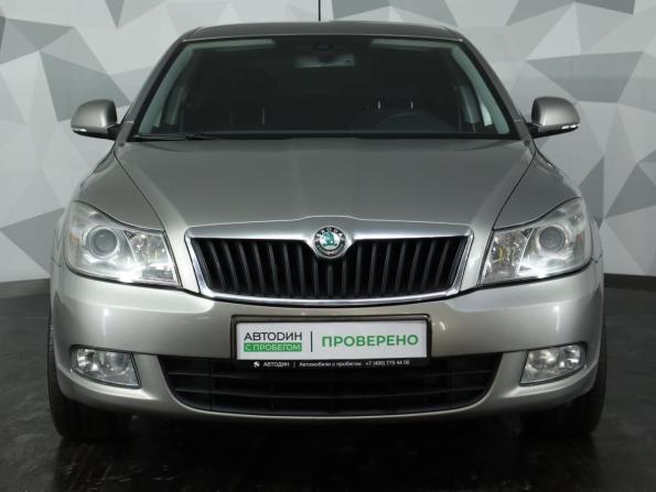 Skoda Octavia II (A5) Рестайлинг с пробегом 2011 года, цена 679 000 рублей, 196657 км, лифтбек, Автокод Объявления