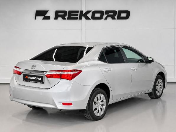 Toyota Corolla XI (E160 E170 E180) с пробегом 2013 года, цена 1 399 000 рублей, 157800 км, седан, Автокод Объявления