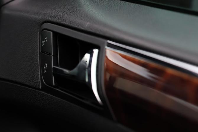 Mercedes-Benz M-Класс II (W164) Рестайлинг с пробегом 2009 года, цена 1 640 000 рублей, 161400 км, внедорожник, Автокод Объявления