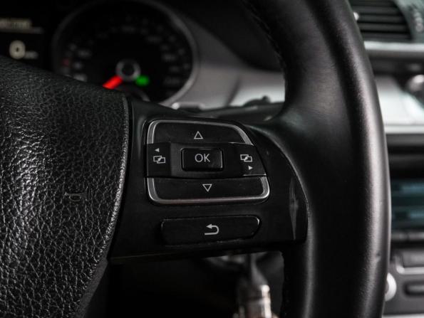 Volkswagen Passat B7 с пробегом 2012 года, цена 899 000 рублей, 185704 км, седан, Автокод Объявления