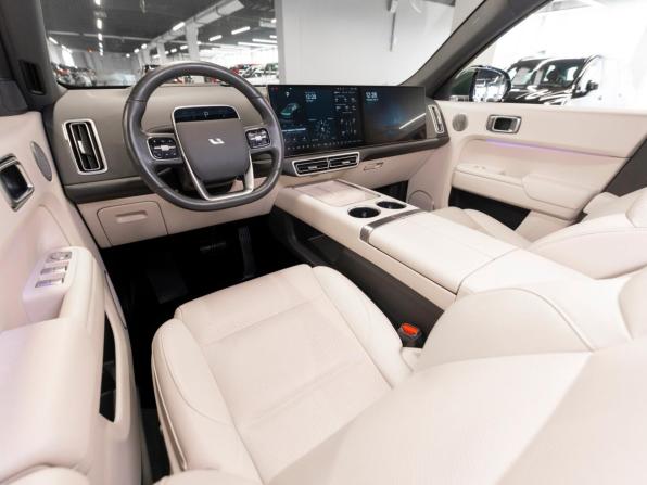 Li Auto (Lixiang) L7 I Рестайлинг с пробегом 2024 года, цена 7 240 000 рублей, 28184 км, внедорожник, Автокод Объявления
