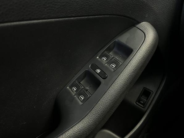 Volkswagen Jetta VI с пробегом 2013 года, цена 998 000 рублей, 76125 км, седан, Автокод Объявления