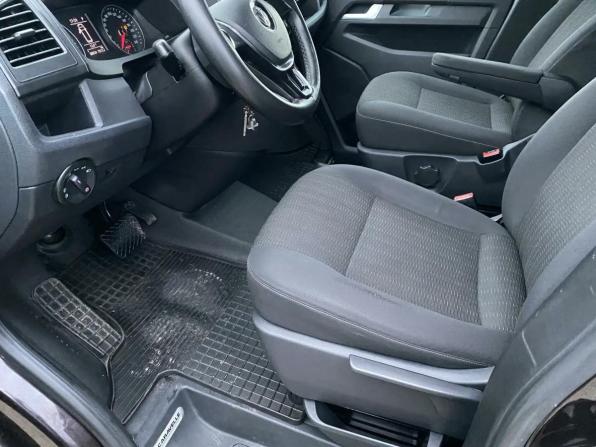 Volkswagen Caravelle T6 с пробегом 2017 года, цена 2 450 000 рублей, 188034 км, минивэн, Автокод Объявления