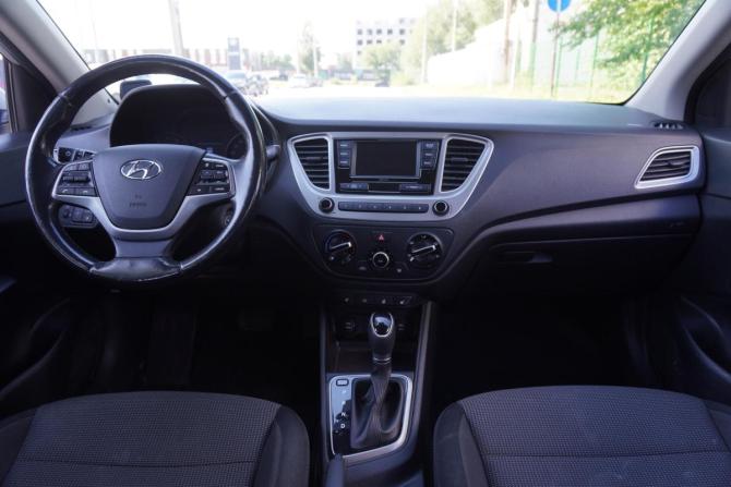 Hyundai Solaris II с пробегом 2019 года, цена 1 313 000 рублей, 168350 км, седан, Автокод Объявления