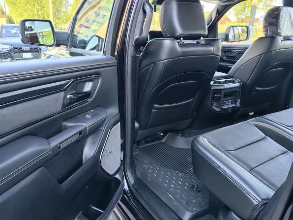 Ram 1500 V Рестайлинг с пробегом 2025 года, цена 9 499 900 рублей, 1200 км, offers.body_type.unknown, Автокод Объявления