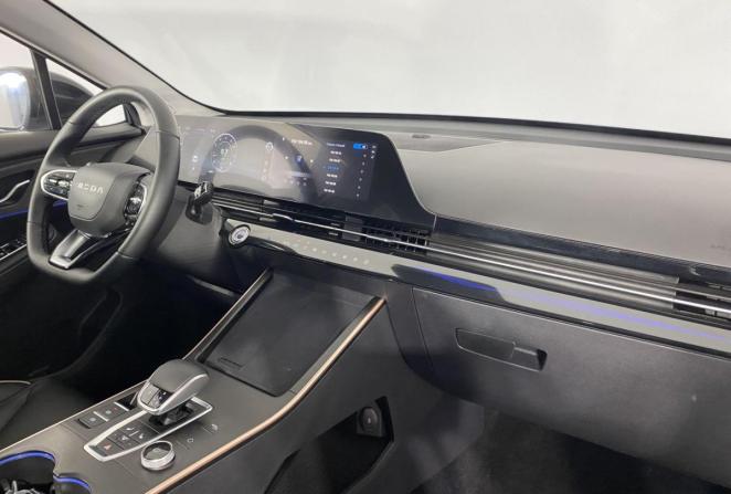 Omoda C5 I Рестайлинг с пробегом 2024 года, цена 2 000 000 рублей, 8050 км, внедорожник, Автокод Объявления