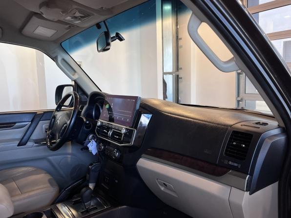 Mitsubishi Pajero IV Рестайлинг 2 с пробегом 2017 года, цена 3 170 000 рублей, 128789 км, внедорожник, Автокод Объявления
