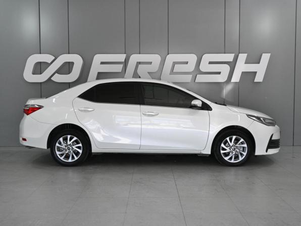 Toyota Corolla XI (E160 E170 E180) Рестайлинг 1 с пробегом 2016 года, цена 1 739 000 рублей, 101384 км, седан, Автокод Объявления