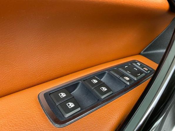 Lada (ВАЗ) Vesta I Рестайлинг (NG) с пробегом 2024 года, цена 1 489 000 рублей, 49285 км, универсал, Автокод Объявления