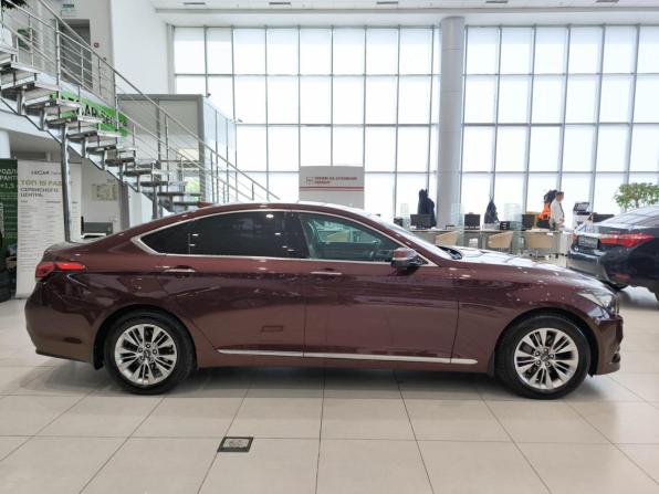 Hyundai Genesis II с пробегом 2016 года, цена 1 950 000 рублей, 163178 км, седан, Автокод Объявления