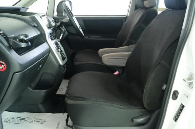 Toyota Noah II (R70) с пробегом 2010 года, цена 1 159 000 рублей, 281000 км, минивэн, Автокод Объявления