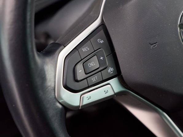 Volkswagen Tiguan II Рестайлинг с пробегом 2021 года, цена 3 450 000 рублей, 50760 км, внедорожник, Автокод Объявления