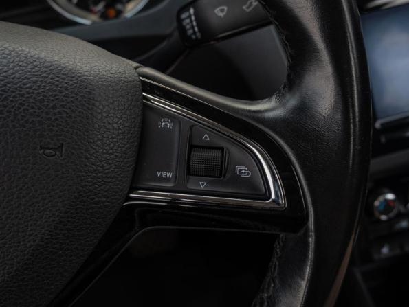 Skoda Rapid I Рестайлинг с пробегом 2018 года, цена 1 420 000 рублей, 172053 км, лифтбек, Автокод Объявления