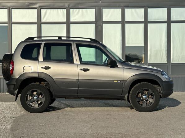 Chevrolet Niva I Рестайлинг с пробегом 2017 года, цена 849 000 рублей, 73287 км, внедорожник, Автокод Объявления