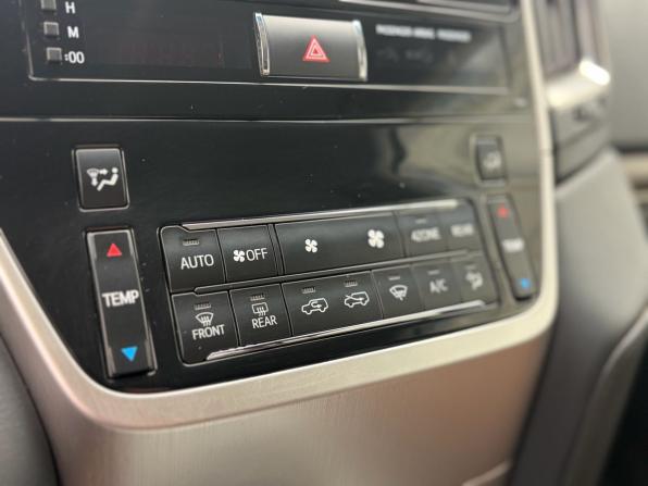 Toyota Land Cruiser 200 Series Рестайлинг 2 с пробегом 2020 года, цена 8 489 000 рублей, 55382 км, внедорожник, Автокод Объявления
