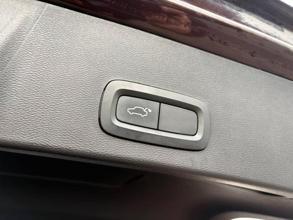 Volvo XC40 I с пробегом 2018 года, цена 2 895 000 рублей, 93000 км, внедорожник, Автокод Объявления